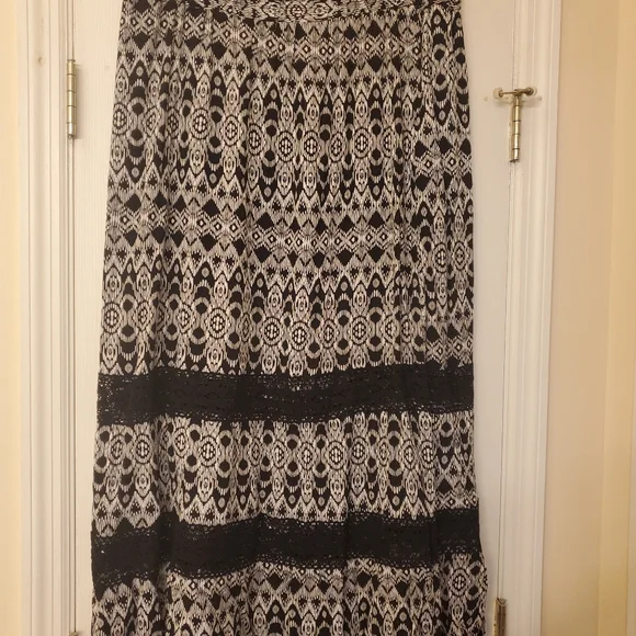 Faded Glory Women's Skirt, size XXL / 20 - Picture 2 of 3